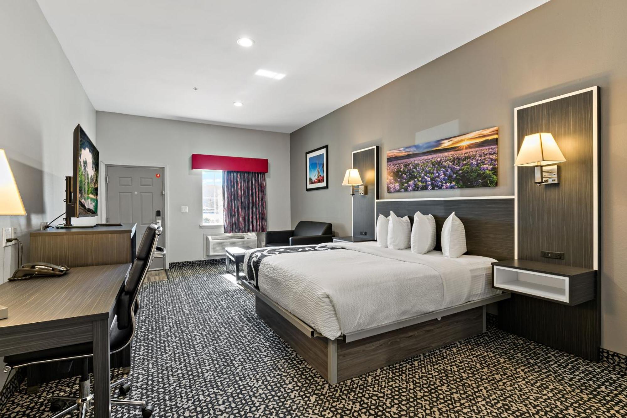Paris Inn & Suites Екстериор снимка
