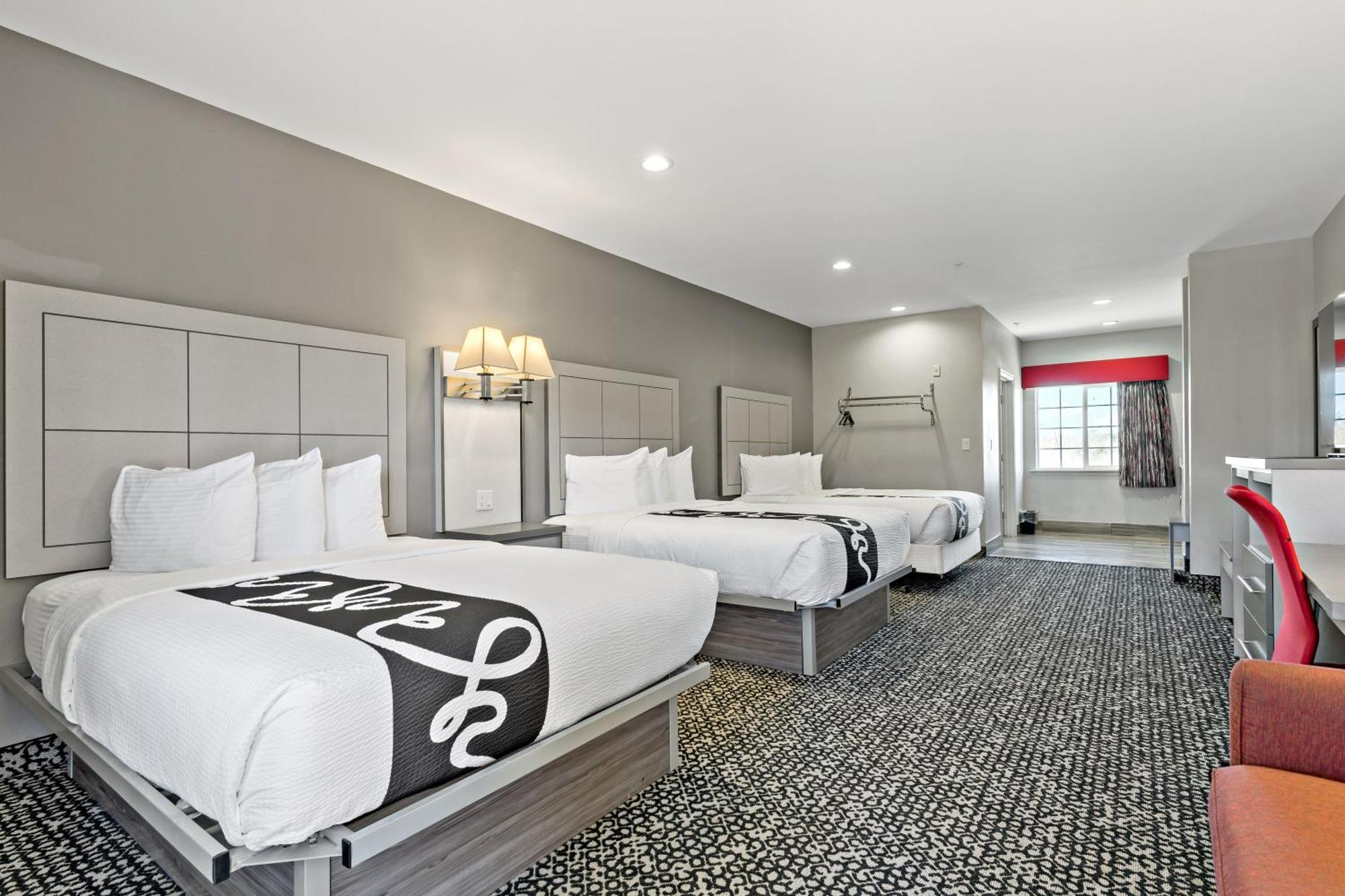 Paris Inn & Suites Екстериор снимка