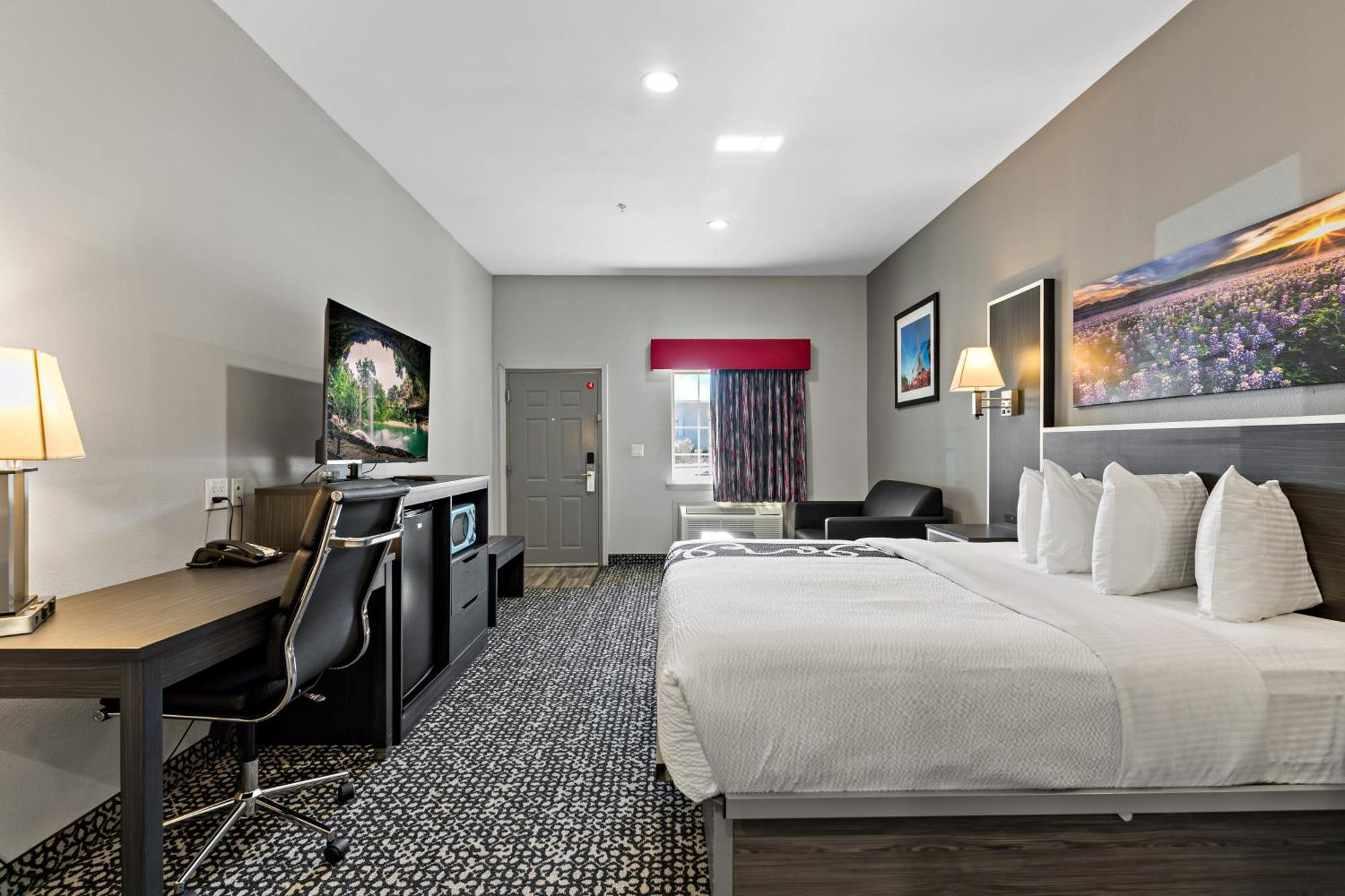 Paris Inn & Suites Екстериор снимка