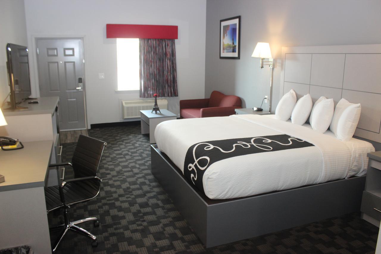 Paris Inn & Suites Екстериор снимка