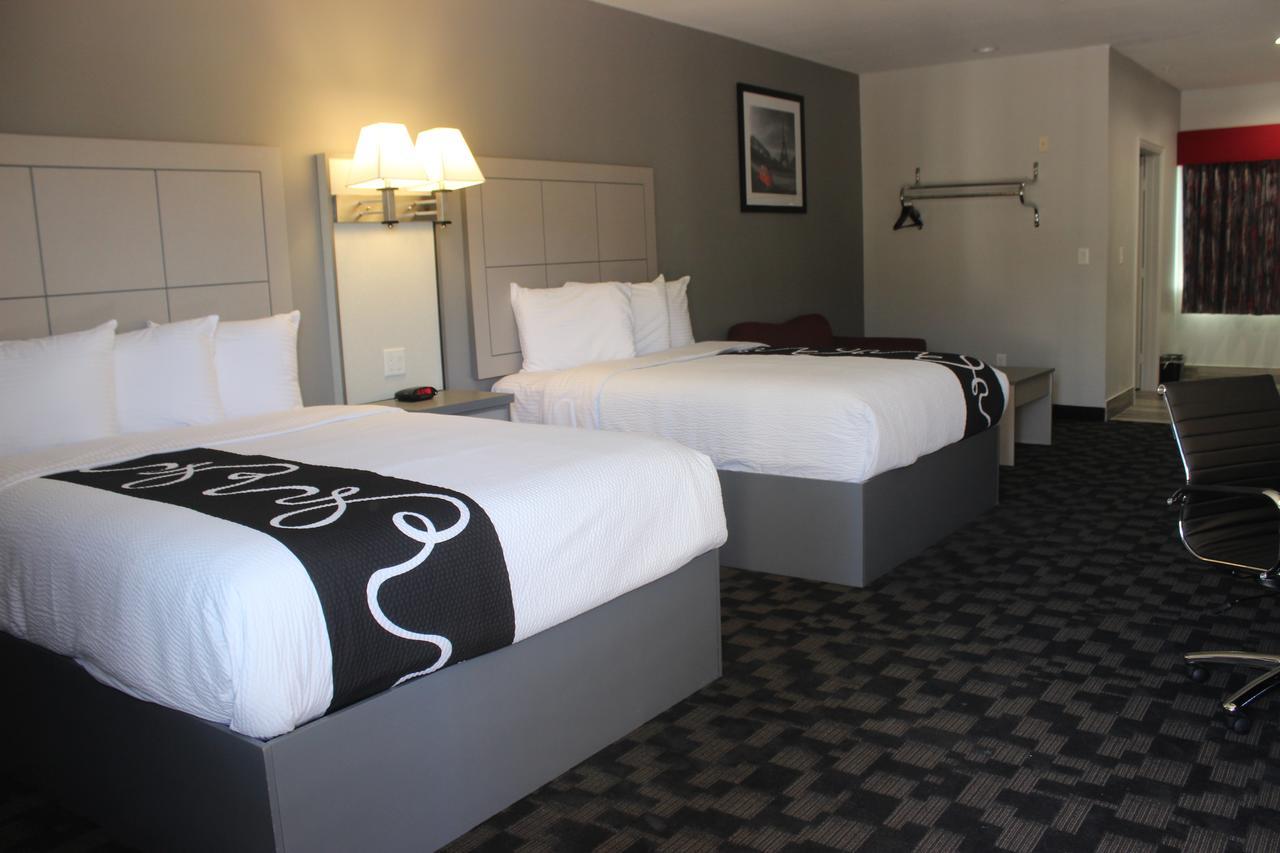 Paris Inn & Suites Екстериор снимка