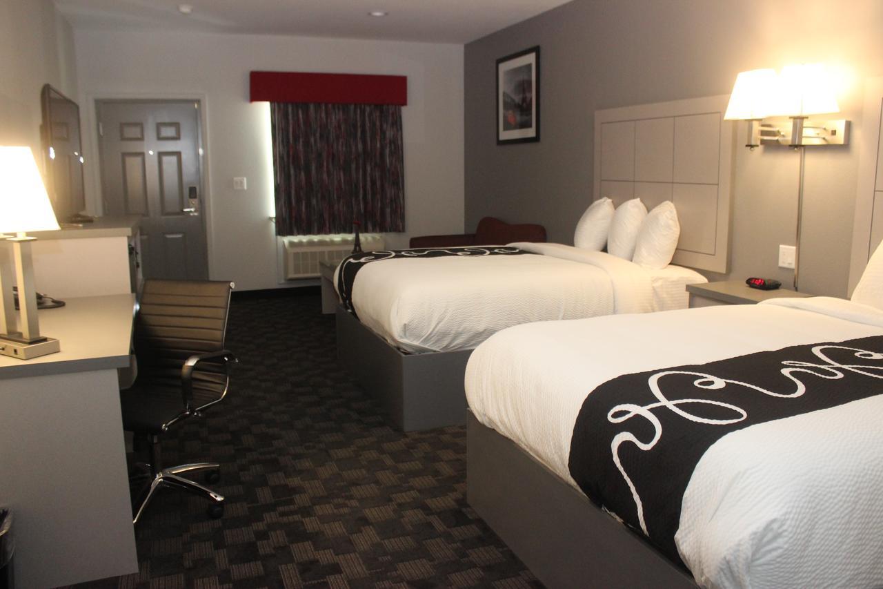 Paris Inn & Suites Екстериор снимка