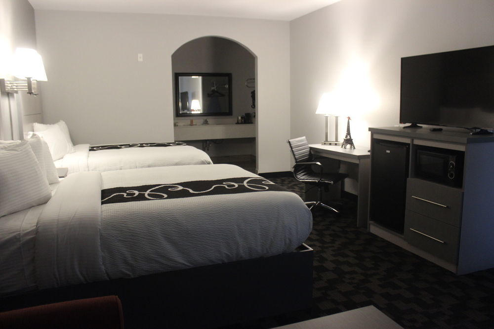 Paris Inn & Suites Екстериор снимка