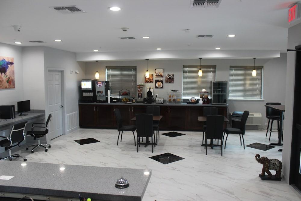 Paris Inn & Suites Екстериор снимка